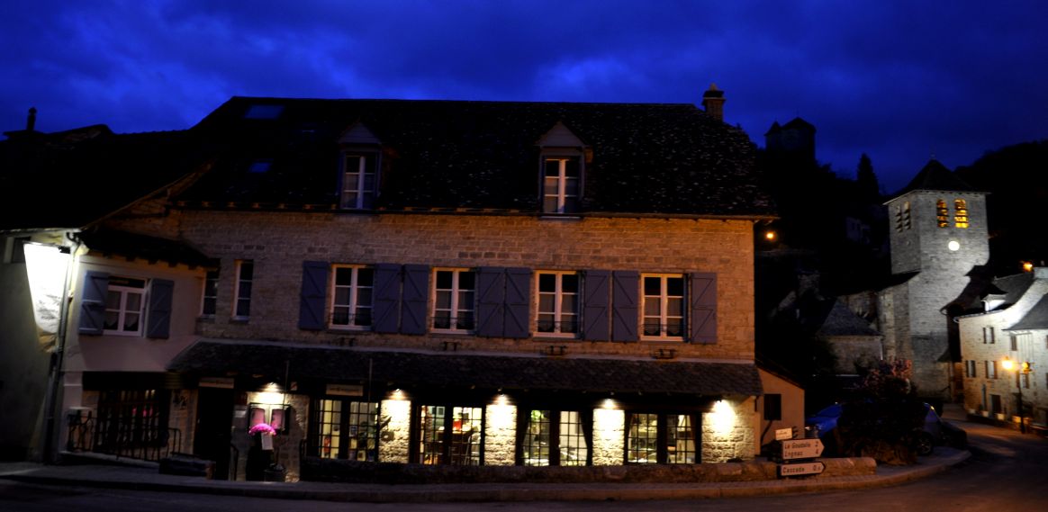 l'auberge du chateau hotel restaurant gastronomique marcillac vallon rodez musée Soulages aveyron 12