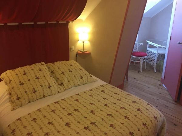 hotel espalion, hotel marcillac,  l'auberge du chateau 12 chambre les espeyroux